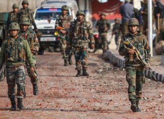 അവന്തിപുരിൽ ഏറ്റുമുട്ടൽ; രണ്ടുഭീകരരെ വധിച്ച് സുരക്ഷാസേന- മേഖലയിൽ തിരച്ചിൽ indian army