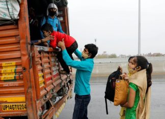കോവിഡ് വ്യാപനം; സ്വന്തം നാട്ടിലേക്കുള്ള അതിഥി തൊഴിലാളികളുടെ മടക്കം വർധിക്കുന്നു migrants