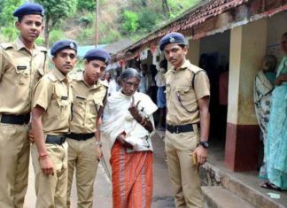 വോട്ടർമാർക്ക് സൗകര്യങ്ങൾ ഒരുക്കി കുട്ടിപോലീസും എൻസിസിയും