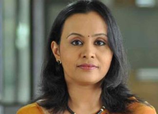 പ്രചാരണ വാഹനം അപകടത്തിൽ പെട്ടു; വീണാ ജോർജിന് പരിക്ക്