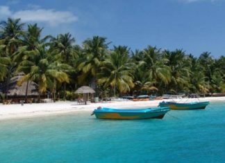 ലക്ഷദ്വീപിൽ നാളെ നിരാഹാര സമരം; പിന്തുണച്ച് വ്യാപാരികളും lakshadweep Government with disputed clause