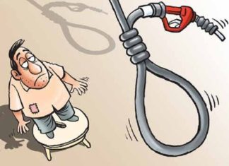 Petrol prices cross Rs 100 in Mumbai; Is Kerala next?
