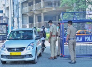 ടിപിആർ കുറഞ്ഞു; മണ്ണാർക്കാട് നഗരസഭയിലെ സമ്പൂർണ ലോക്ക്ഡൗൺ പിൻവലിച്ചു Nursing caretaker in the group that kidnapped the child? Crucial turning point