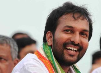 ‘ഗൗരിയമ്മയുടെ പേരിൽ പഠന സൗകര്യമില്ലാത്ത പെണ്കുട്ടികൾക്ക് ലാപ്ടോപ്പ് വിതരണം ചെയ്യണം’; പിസി വിഷ്ണുനാഥ്