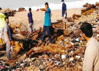 Beypore Coastal Cleanup; More than 200 SYS activists attended