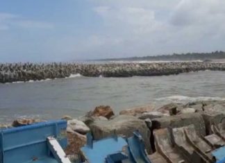 കടൽക്ഷോഭം; വിഴിഞ്ഞം തുറമുഖ പദ്ധതിയുടെ ഭാഗമായി നിർമിച്ച പുലിമുട്ടുകൾ തകർന്നു vizhinjam.-pulimuttu