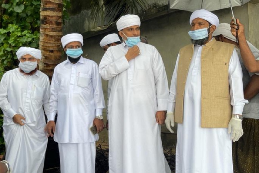 C Muhammed Faizy visiting sea attack area in Tanur C Muhammed Faizy visiting sea attack area in Tanur