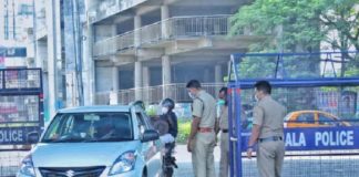 ട്രിപ്പിൾ ലോക്ക്ഡൗൺ: ബാങ്കുകൾക്ക് മൂന്ന് ദിവസം പ്രവർത്തിക്കാം; നിയന്ത്രണങ്ങൾ