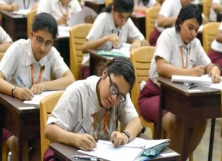 സിബിഎസ്ഇ 12ആം ക്ളാസ് പരീക്ഷ; അന്തിമ തീരുമാനത്തിന് നാളെ യോഗം ചേരും