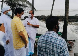 Khaleel Al Bukhari Thangal visiting coastal areas
