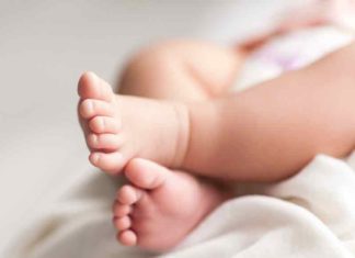 വരനെ ആനയിക്കാൻ പടക്കം പൊട്ടിച്ചു; കണ്ണൂരിൽ നവജാതശിശു ഗുരുതരാവസ്ഥയിൽ Infant