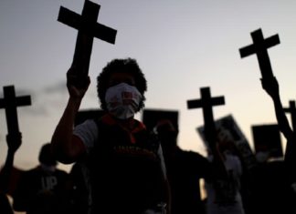 ബ്രസീലിൽ ഭരണകൂടത്തിന് എതിരെ കറുത്ത വർഗക്കാരുടെ പ്രതിഷേധം black-brazilians