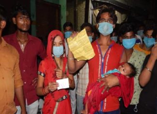 firozabad-police-challan-father-rushing-ailing-baby-for-curfew