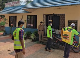 പട്ടാമ്പി പോലീസ് സ്റ്റേഷൻ എസ്വൈഎസ് വളണ്ടിയേഴ്സ് അണുനശീകരണം നടത്തി Pattambi Police Station SYS Santhwanam volunteers disinfected