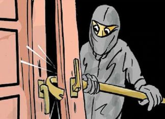 അടച്ചിട്ട വീട്ടിൽ നിന്ന് സ്വർണം കവർന്നു; ആറുപേർ പിടിയിൽ theft_school