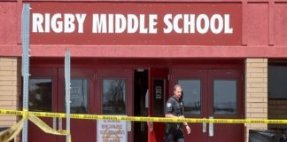 ആറാം ക്ളാസുകാരി തോക്കുമായി എത്തി; സ്കൂളിൽ വെടിവെപ്പ്; മൂന്ന് പേർക്ക് പരിക്കേറ്റു