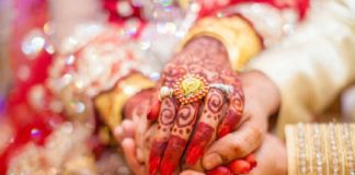 เดจเดฟเดฏเดจเตเดคเตเดฐเดฃเดเตเดเตพ เดฒเดเดเดฟเดเตเดเต เดตเดฟเดตเดพเดน เดจเดฟเดถเตโเดเดฏเด; 18 เดชเตเดฐเตโเดเตเดเต เดเตเดตเดฟเดกเต wedding on covid time