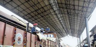 തൊഴിലാളികൾക്ക് ഇനി വെയിലേൽക്കില്ല; വലിയങ്ങാടിയിൽ മേൽക്കൂരയുടെ പണി അവസാനഘട്ടത്തിൽ