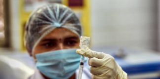 ക്ഷാമം തുടരുന്നു; 18 കഴിഞ്ഞവർക്കുള്ള വാക്സിൻ വിതരണത്തിൽ അനിശ്ചിതത്വം covid vaccination 18 +