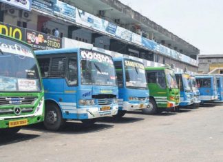 പരിധിയിൽ കൂടുതൽ യാത്രക്കാർ ബസുകളിൽ പാടില്ലെന്ന് മുഖ്യമന്ത്രി BUs service