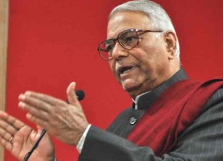 There are mature leaders in Congress, let them think; Yashwant Sinha