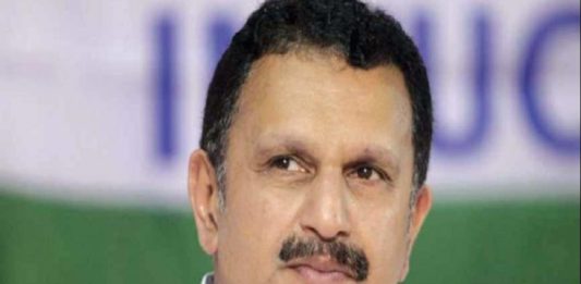 കോന്നിയിൽ എക്സ്റേയും മരുന്നും മാറി നൽകിയ സംഭവം; നടപടിക്ക് നിർദ്ദേശിച്ച് മന്ത്രി Abusive reference; K Muraleedharan expresses regret