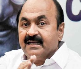 അതിതീവ്രമഴ: ഏകോപനത്തിന് മന്ത്രിമാർ ജില്ലകളിൽ ക്യാമ്പ് ചെയ്യും- മുഖ്യമന്ത്രി vd satheesan-kpcc