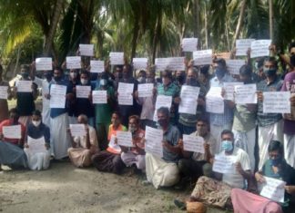 lakshadweep-people-protest-against-terminating-contract-employees