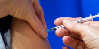 One death in the country due to side effects of covid vaccine; Confirmed center