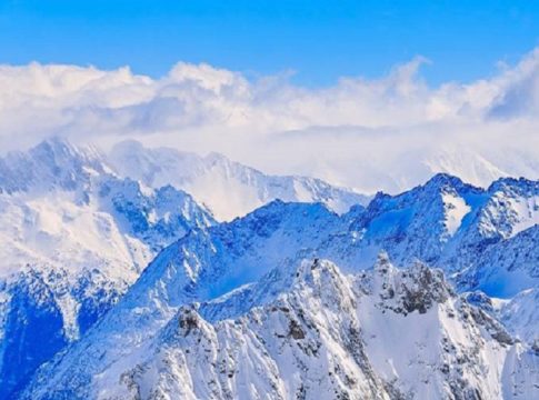 സ്വിറ്റ്സർലാൻഡിൽ ചെറുവിമാനവും ഗ്ളൈഡറും തകർന്നുവീണു; അഞ്ച് മരണം plane-glider-crash