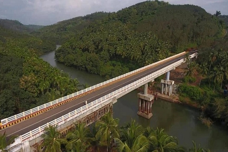 ayamkadavu-bridge