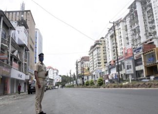രണ്ടുദിവസം സമ്പൂർണ ലോക്ക്ഡൗൺ; അനാവശ്യമായി പുറത്തിറങ്ങിയാൽ അറസ്റ്റ്; നടപടി കർശനം