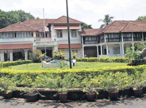 ക്ളിഫ് ഹൗസിന്റെ സുരക്ഷ വർധിപ്പിച്ചു; നടപടിക്ക് കാരണം സിൽവർ ലൈൻ പ്രതിഷേധം CLIFF HOUSE