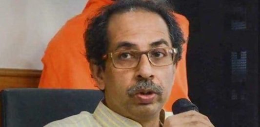 ഉദ്ധവിന് തിരിച്ചടി; ആറ് എംപിമാർ ഇന്ന് ഷിൻഡെ വിഭാഗത്തിൽ ലയിക്കും 'Return to Mumbai and talk to me'; Uddhav Thackeray to rebels