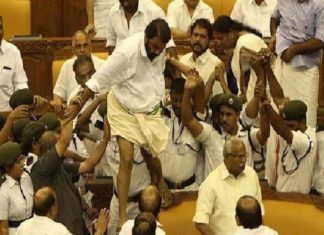 ‘മന്ത്രി ശിവന്കുട്ടി രാജിവെയ്ക്കണം’; പാലക്കാട് പ്രതിഷേധം സംഘടിപ്പിച്ച് യുവമോര്ച്ച niyamasabha conflict case