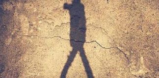 വിദ്യാർഥിയെ വീടിനുള്ളിൽ തൂങ്ങി മരിച്ച നിലയിൽ കണ്ടെത്തി young-man-commited-suicide