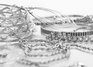 പെരിന്തൽമണ്ണയിൽ നിന്നും 61 കിലോ ഗ്രാം വെള്ളി ആഭരണങ്ങൾ പിടികൂടി silver