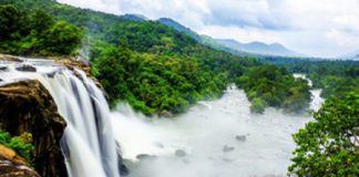 വെള്ളച്ചാട്ടങ്ങളിൽ ഒഴുക്ക് വർധിച്ചു; വിനോദ സഞ്ചാരികൾക്ക് നിയന്ത്രണം palakkad news