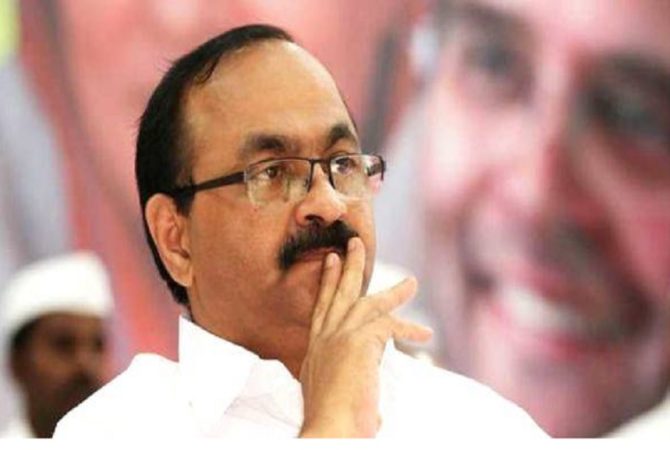 വാഹനവ്യൂഹം വേണ്ട; മുഖ്യമന്ത്രിയുടെ യാത്രയിൽ പൈലറ്റും എസ്കോട്ടും മാത്രം VD Satheesan