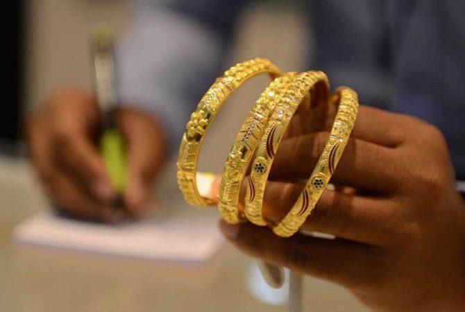 സ്വർണം വാങ്ങുന്നവർക്ക് കേന്ദ്രത്തിന്റെ ഷോക്ക്; ഹോൾമാർക്ക് ഫീസ് കൂട്ടി Gold Price Kerala