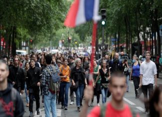 Anti-vaccine protests in France; Police use tear gas