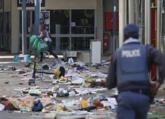 ആഭ്യന്തര കലാപം രൂക്ഷം; ദക്ഷിണാഫ്രിക്കയിൽ കൊല്ലപ്പെട്ടവരുടെ എണ്ണം 72 കടന്നു Death Count In South Africa Unrest Climbs To 72 As Violence Spreads