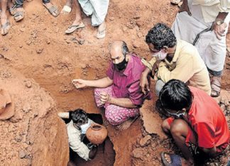 കോഡൂരിൽ കുടിവെള്ള പൈപ്പിനായി കുഴി എടുക്കുന്നതിനിടെ ഗുഹ കണ്ടെത്തി malappuram cave find