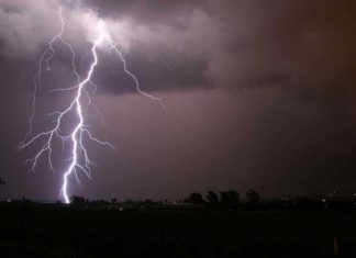 Chance of rain with thunder and lightning in the state today