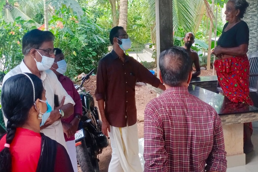 ‘Sthreepaksha Keralam’ Awareness; P Nandakumar MLA visited the houses ‘Sthreepaksha Keralam’ Awareness; P Nandakumar MLA visited the houses