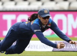smriti mandhana viral catch