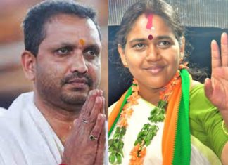 കെ സുരേന്ദ്രനെ വേട്ടയാടുന്നത് സ്ത്രീശാപം; ശോഭാസുരേന്ദ്രൻ പക്ഷം Hunting for K Surendran is woman's curse; Sobha Surendran fans