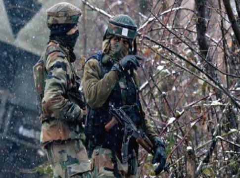 Clashes continue in Pulwama