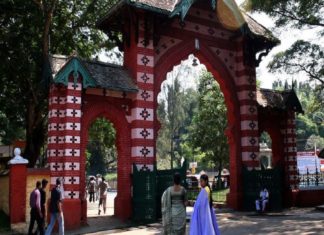 തിരുവനന്തപുരം മൃഗശാലയിൽ രാജവെമ്പാലയുടെ കടിയേറ്റ് ഒരാൾ മരിച്ചു MalabarNews_Trivandrum-Zoo