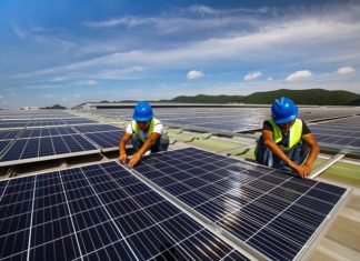 യൂറോപ്പിലെ ഏറ്റവും വലിയ സോളാർ പാനൽ കമ്പനി ഏറ്റെടുക്കാനൊരുങ്ങി റിലയൻസ്